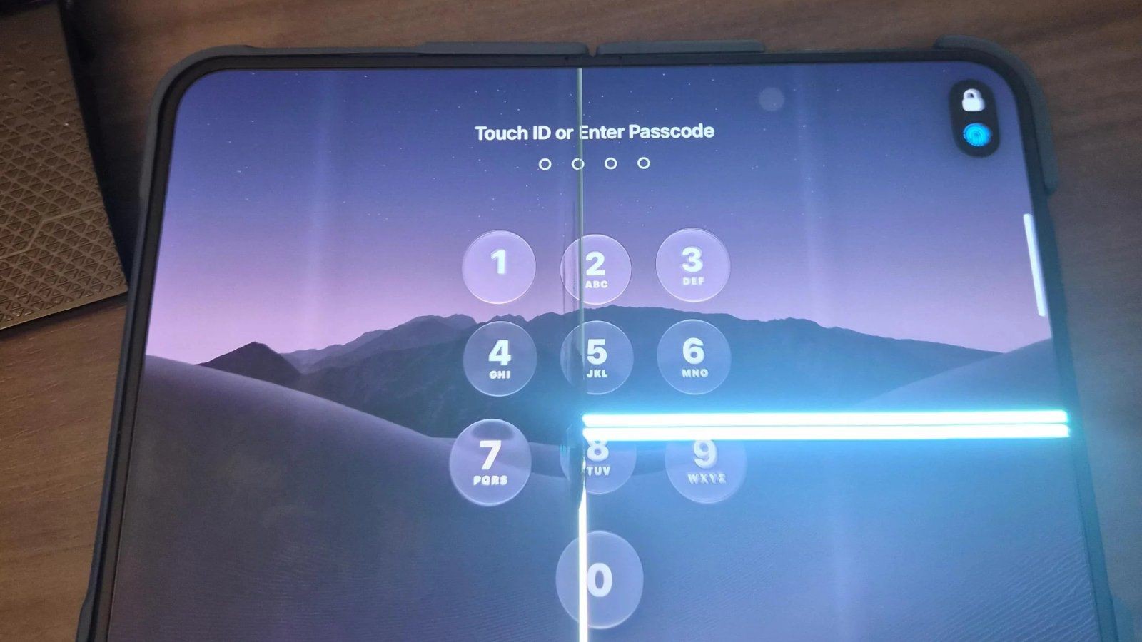 Apple iPhone Duo ekranidagi nosozlik yuzasidan rasmiy ko'rsatma berdi