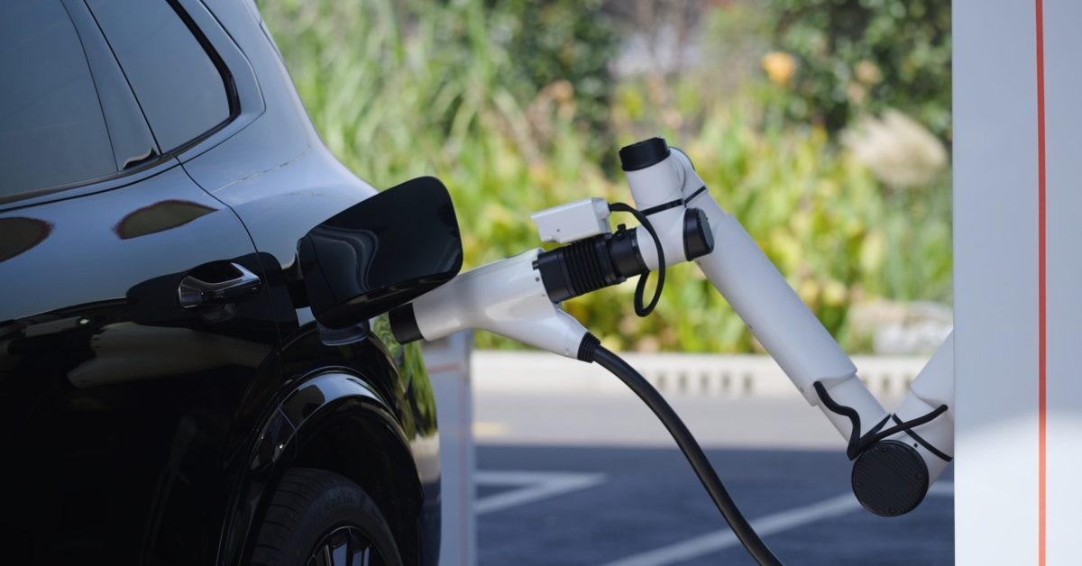 Geely introduces AI fast-charging tech that heals EV batteries for longer lifespan