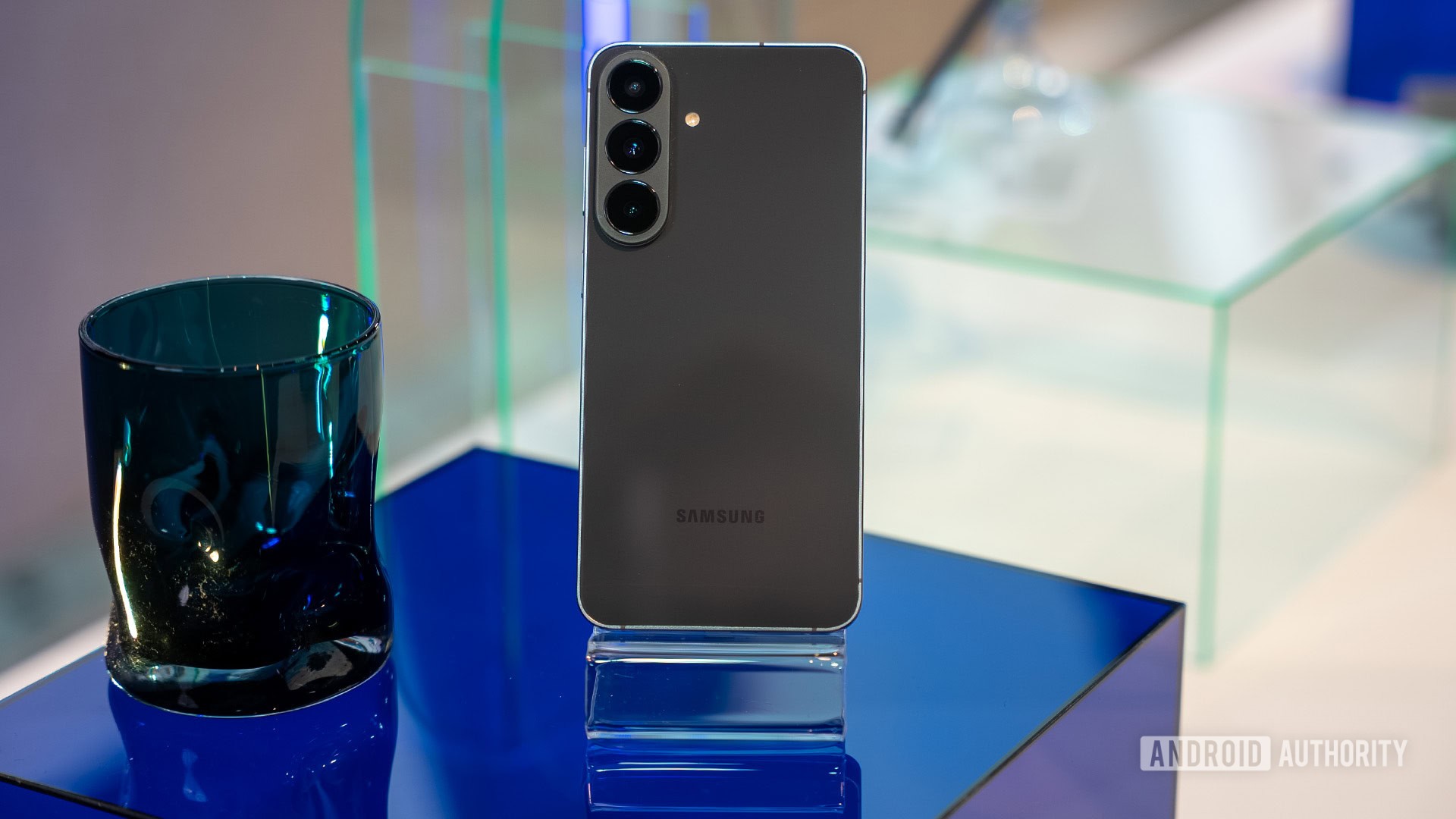 Samsung Galaxy S26 FE gets its first price cut on Amazon