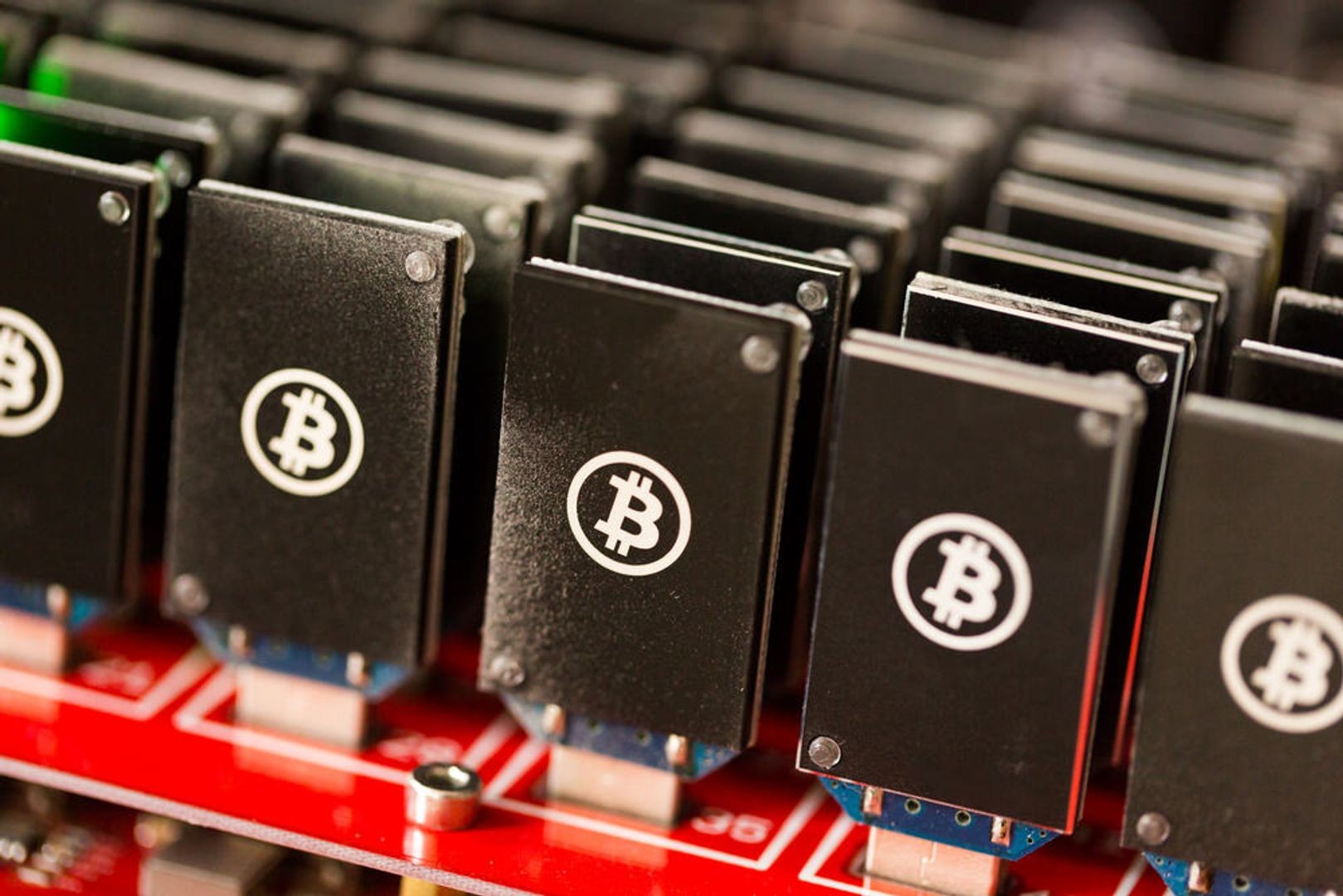 Bitcoin miners' AI pivot pays off, but mining could revive with one twist