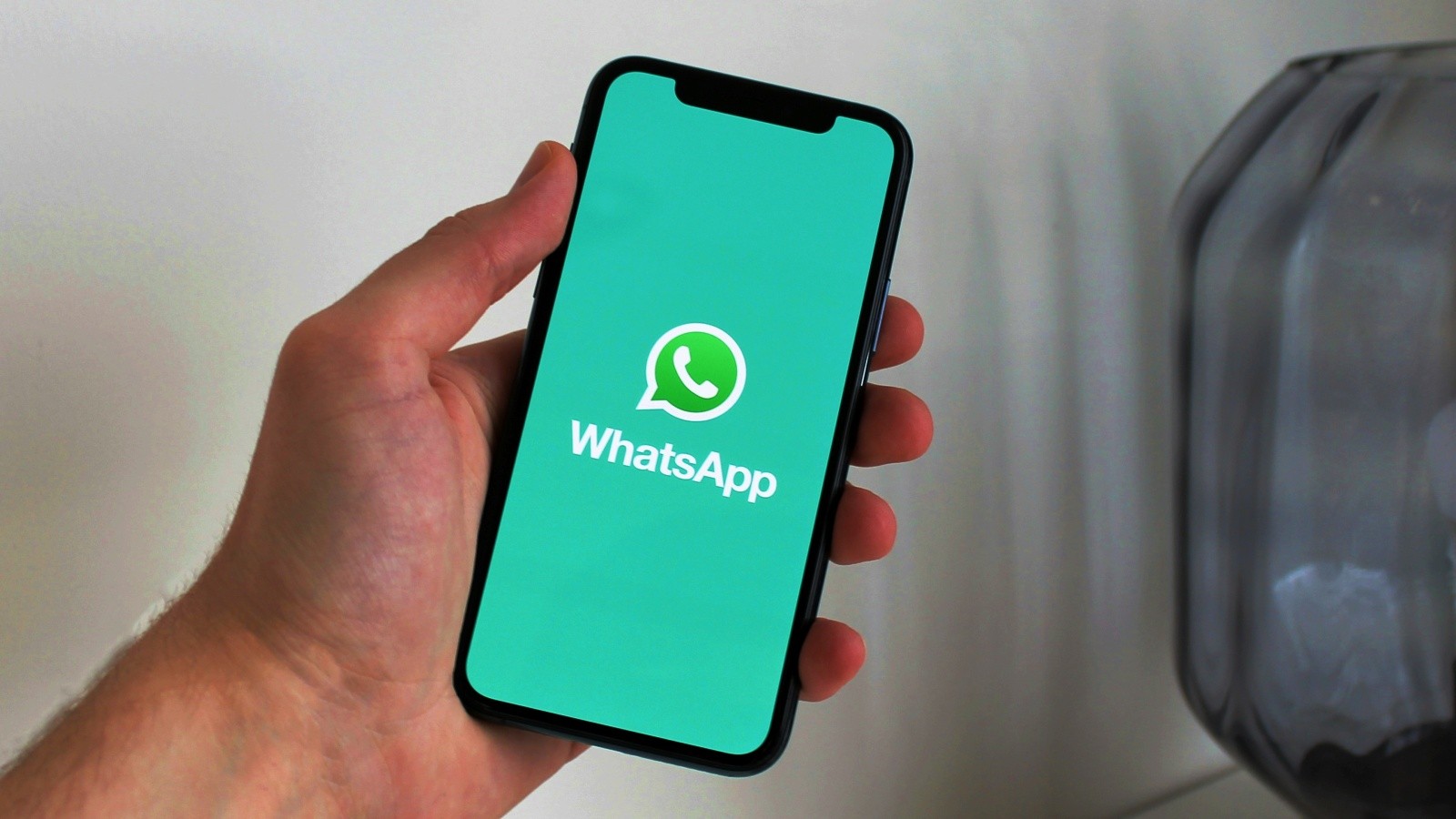 WhatsApp rolls out stronger two-step verification and multiple passkeys support