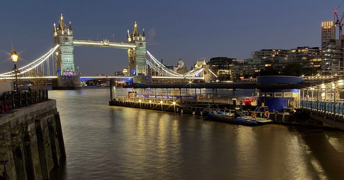 Here’s the difference the variable aperture of the iPhone 18 Pro makes at night