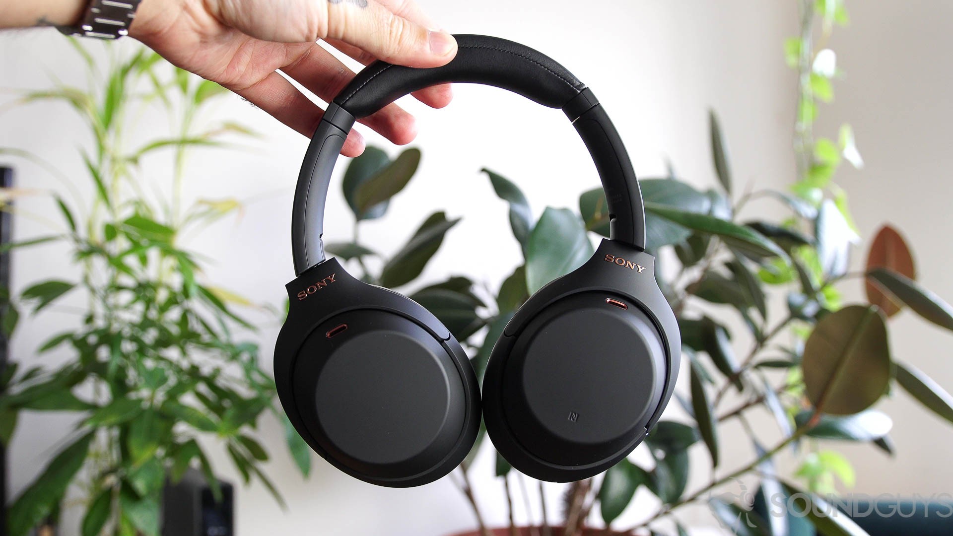 Sony revives WH-1000XM4 with fresh colors and Bluetooth 6.0 support