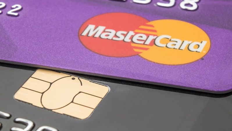 Stablecoin supply stalls, but payments jump 45% as giants connect crypto to cash