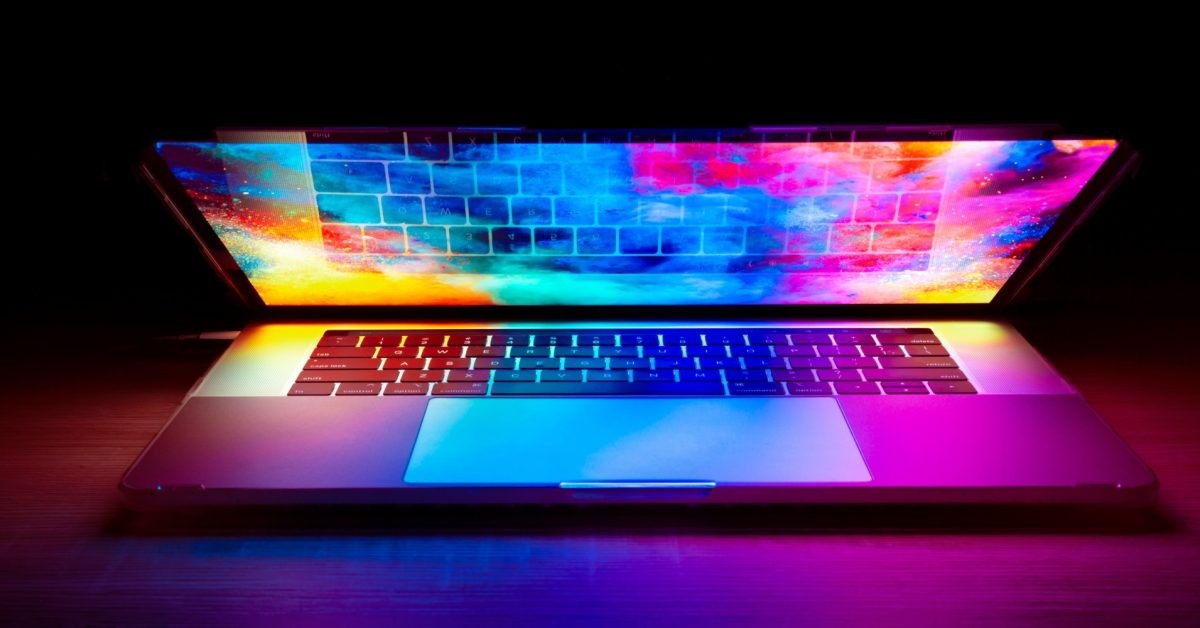 Redesigned MacBook Pro with OLED to feature significantly lighter design